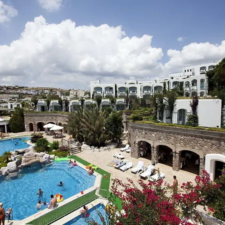 אתר נופש Royal Asarlik גומבט