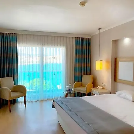 리조트 Royal Asarlik